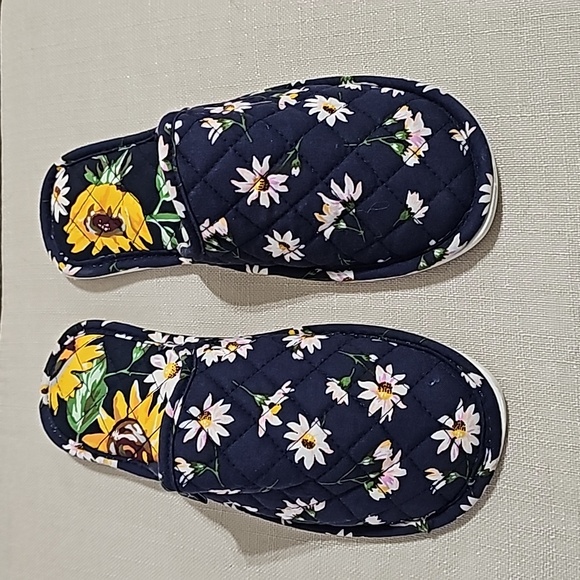 Vera Bradley Slippers - Picture 5 of 9